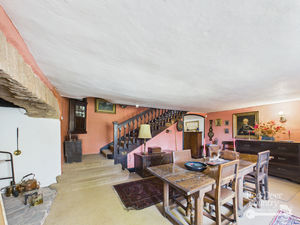Dining Room- click for photo gallery